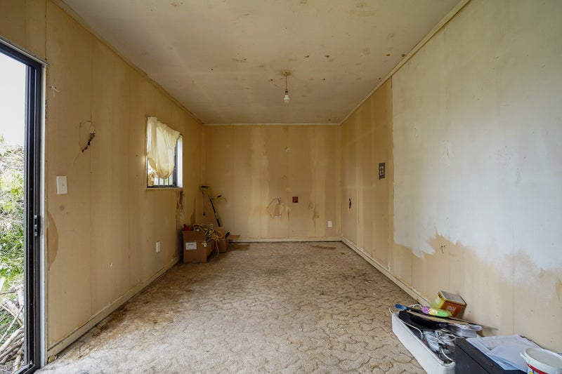 1 Crescent Court, Melville, Hamilton - Carousel 1