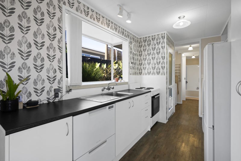 33 Norwich Avenue, Spotswood, New Plymouth - Carousel 2