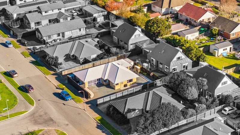 43 Farnborough Street, Aranui, Christchurch - Carousel 2