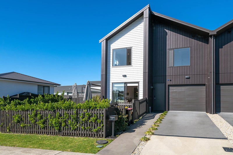 3 Koura Drive, Red Beach, Red Beach - Carousel 1