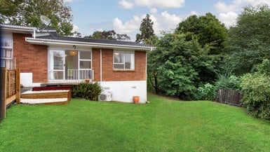 2/20 Hinau Street, New Lynn, Auckland - Carousel 1