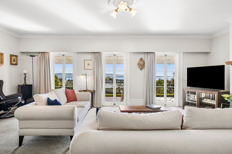 19 Tresillian Avenue, Marybank, Nelson - Carousel 1