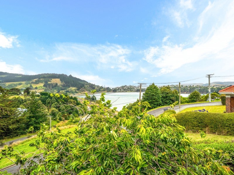 6 District Road, Roseneath, Dunedin - Carousel 1