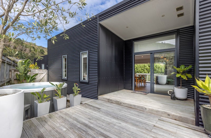 9 Tauhou Place, Waikanae - Carousel 1
