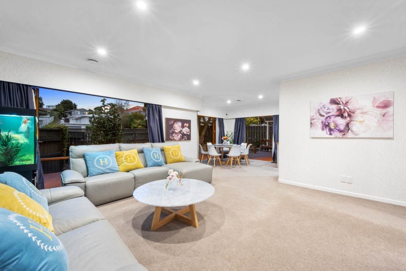 37 Parkhill Road, Mellons Bay, Auckland - Carousel 2