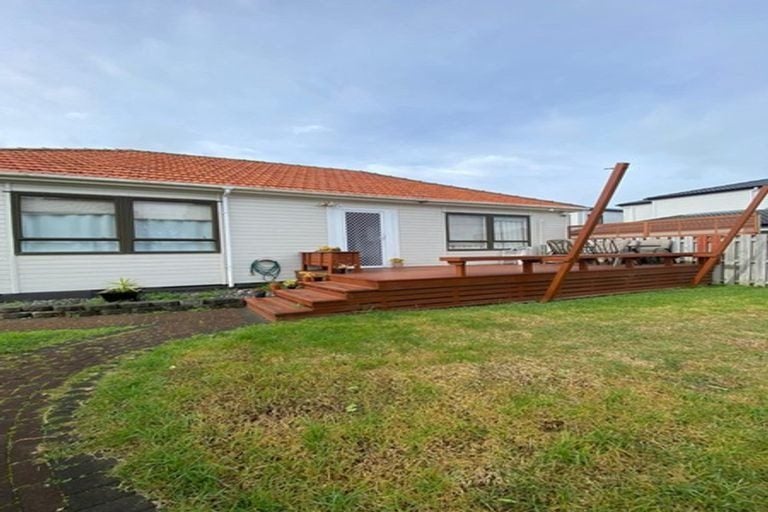 33 Birdwood Avenue, Papatoetoe, Auckland - Carousel 12