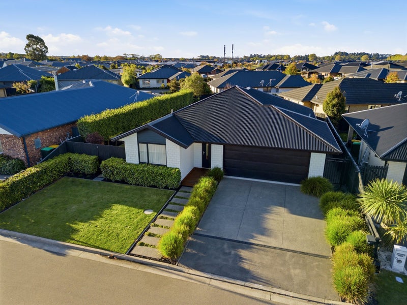 71 Sunline Avenue, Lincoln, Lincoln - Carousel 32