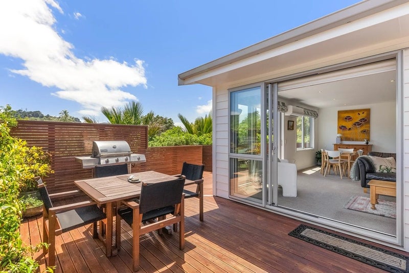 22 Gloucester Street, Wilton, Wellington - Carousel 1