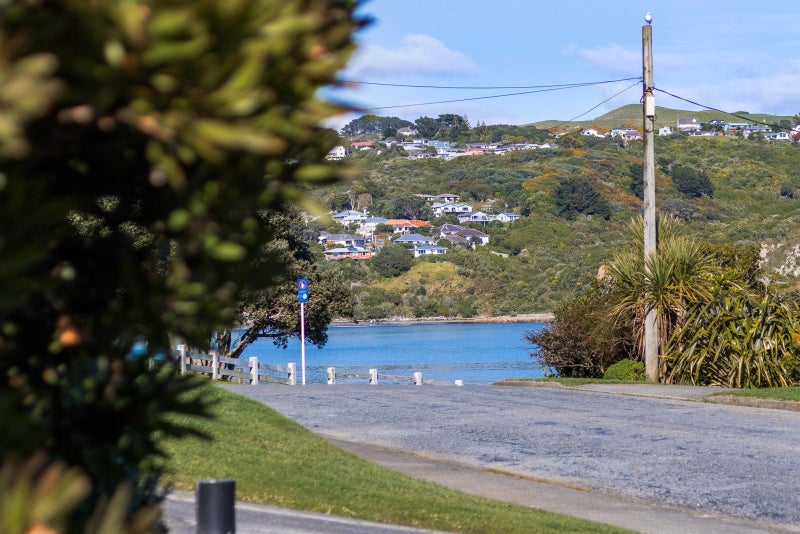 8 Lambley Road, Titahi Bay, Porirua - Carousel 2