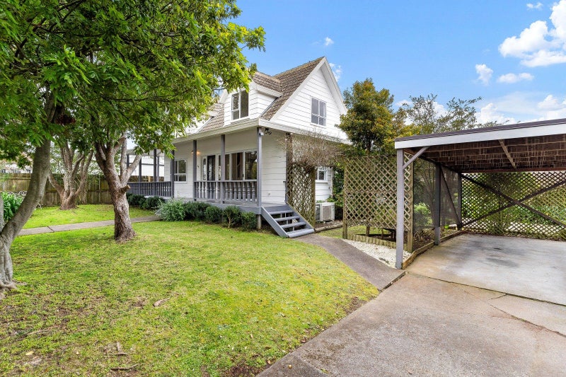 1/54 De Quincey Terrace, Highland Park, Auckland - Carousel 1