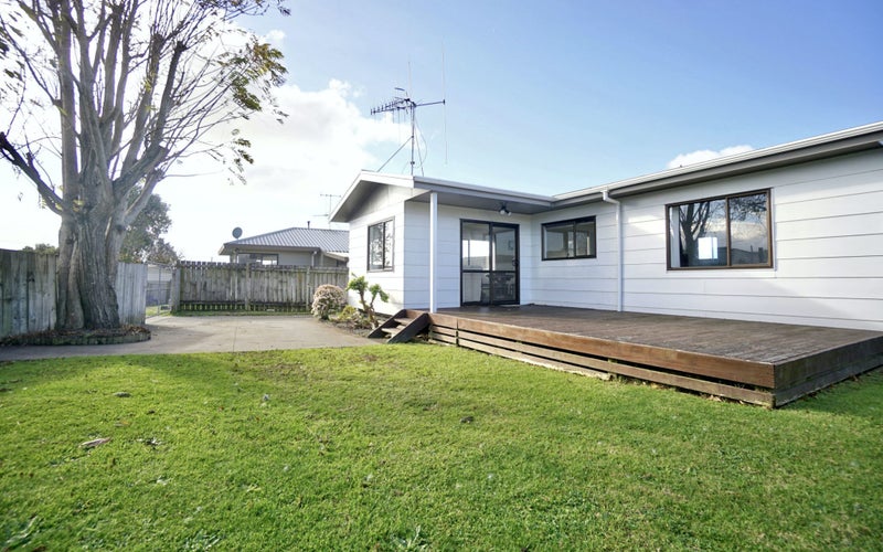 35A No 3 Road, Te Puke, Te Puke - Carousel 1