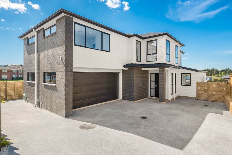 14 Rathmullen Place, Pinehill, Auckland - Carousel 1