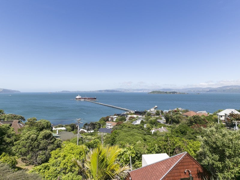 31 Howard Road, Point Howard, Lower Hutt - Carousel 2