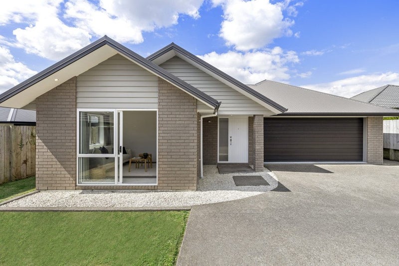 8 Wetherby Road, Flagstaff, Hamilton - Carousel 2