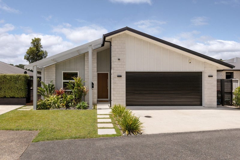 1 Nikorima Mews, Pyes Pa, Tauranga - Carousel 1