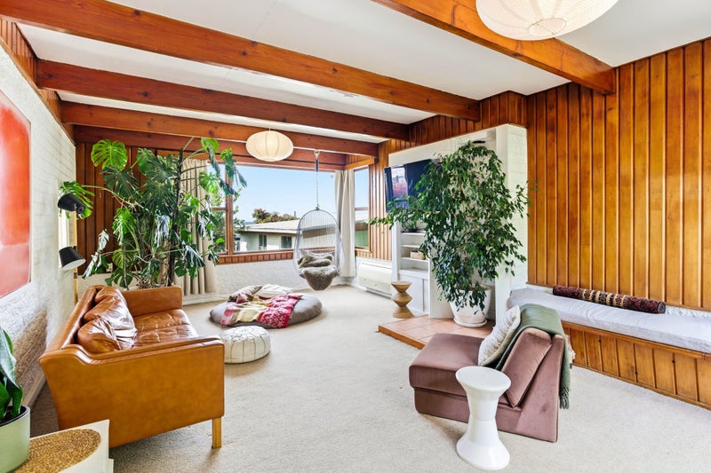 13 Queen Street, Brighton, Dunedin - Carousel 2