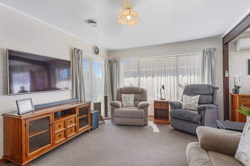 33 Dunstan Crescent, Hornby, Christchurch - Carousel 2