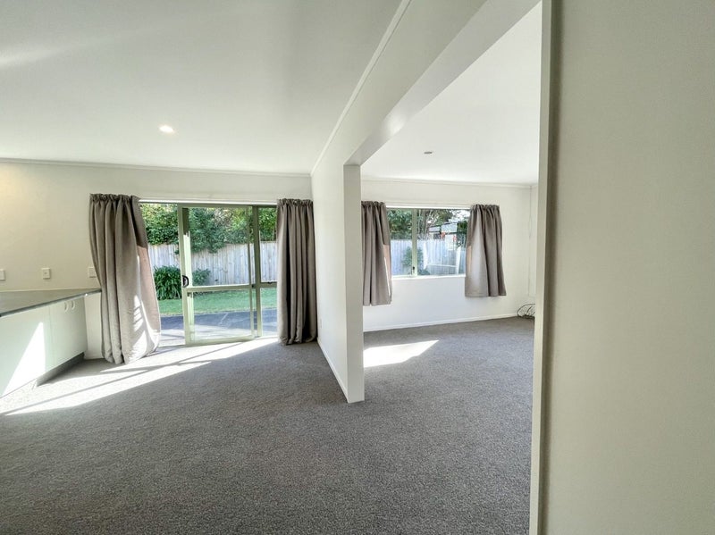 5A Francis Road, Paraparaumu Beach, Paraparaumu - Carousel 1