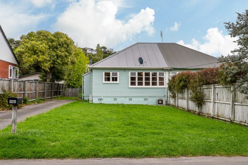 16A Albert Terrace, Saint Martins, Christchurch - Carousel 11
