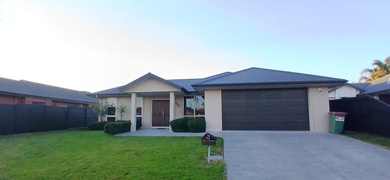 5 Wiltshire Drive, Huntington, Hamilton - Carousel 2