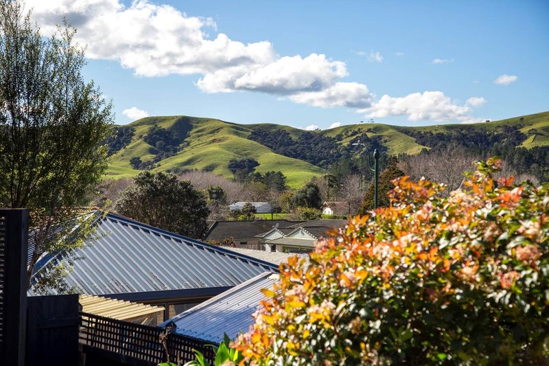 3 Amberly Rise, Helensville, Helensville - Carousel 21