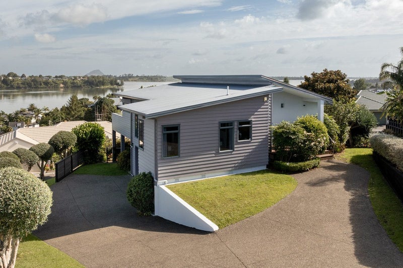 36 Downing Place, Welcome Bay, Tauranga - Carousel 1
