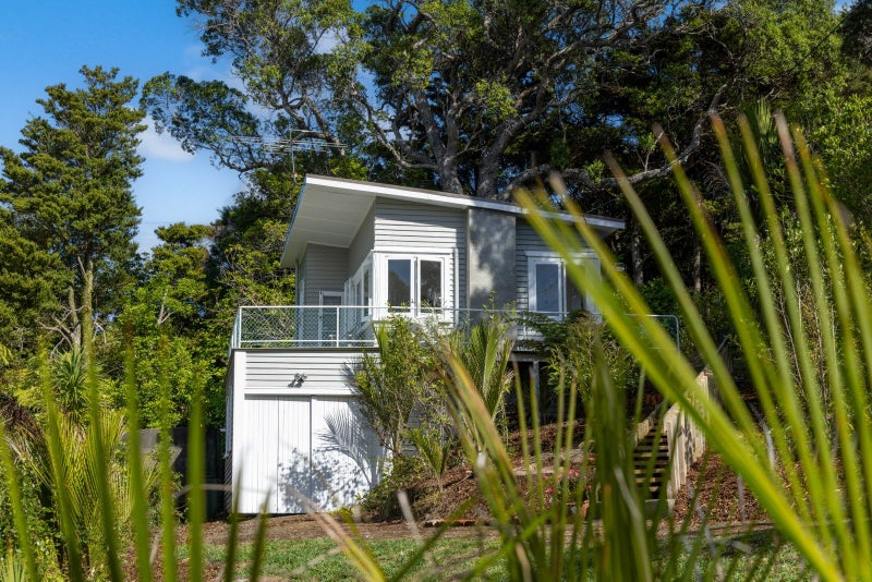 25 Matheson Bay Road, Leigh, Leigh - Carousel 2