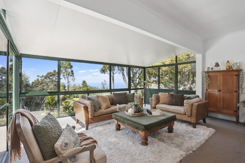 69 Takahe Road, Titirangi, Auckland - Carousel 2