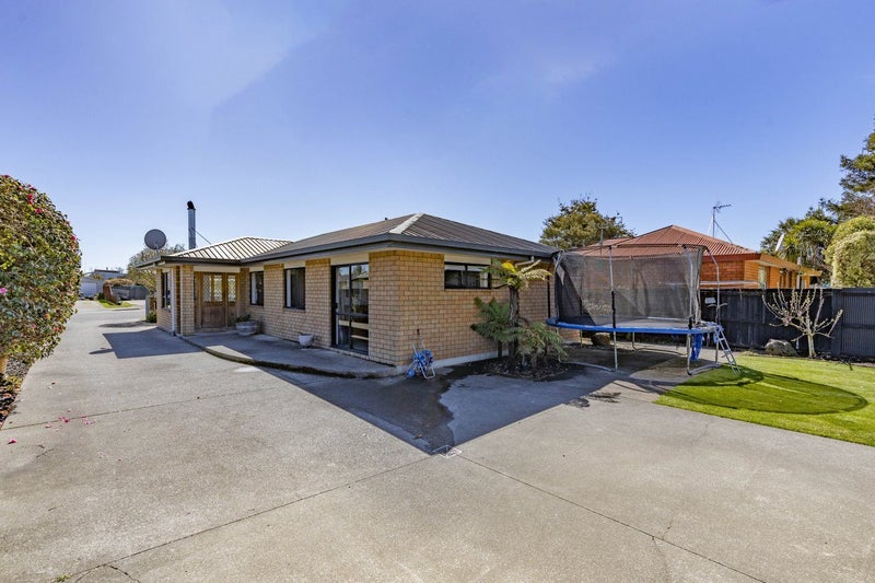 5 Somerset Place, Woodend, Woodend - Carousel 1