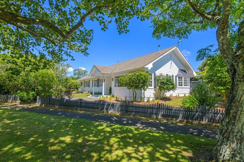 54 Waterloo Crescent, Hokowhitu, Palmerston North - Carousel 1