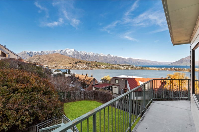 28 Earnslaw Terrace, Queenstown, Queenstown - Carousel 1