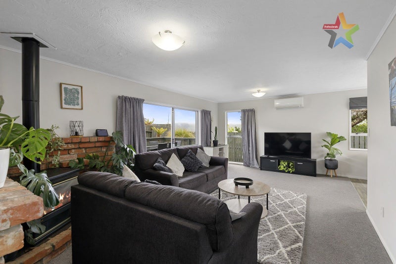 41 Outram Grove, Kelson, Lower Hutt - Carousel 2
