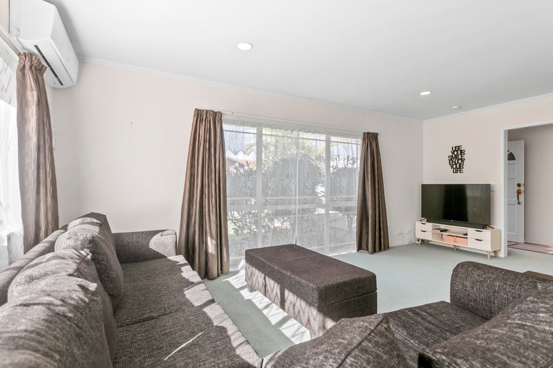 34 Millington Place, Huntington Park, Auckland - Carousel 2