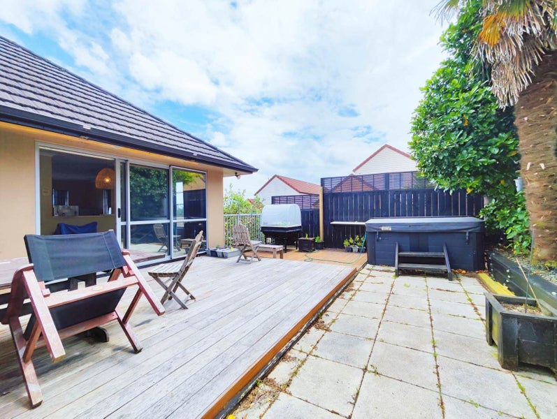 11 Multose Drive, Flat Bush, Auckland - Carousel 14