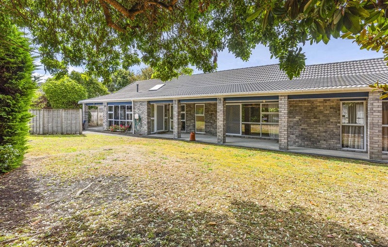 19 The Avenue, Paraparaumu Beach, Paraparaumu - Carousel 1