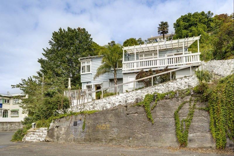 1 Cathedral Lane, Napier South, Napier - Carousel 22