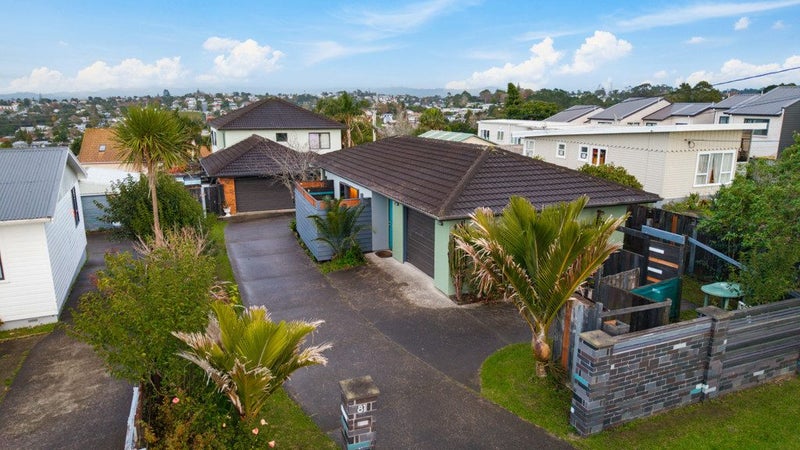81 Royal Road, Massey, Auckland - Carousel 1