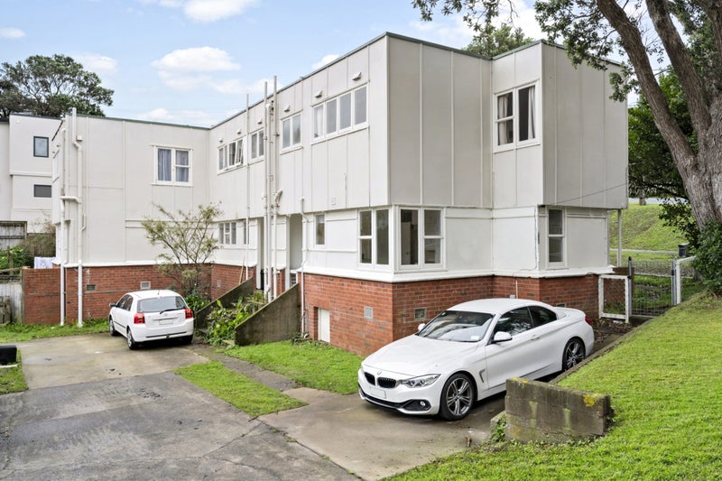 135 Onslow Road, Khandallah, Wellington - Carousel 1