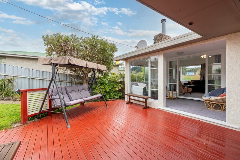 20 Waldron Crescent, Green Island, Dunedin - Carousel 2