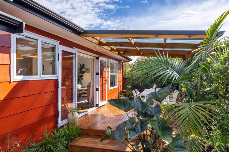 20 James Street, Raglan, Raglan - Carousel 1