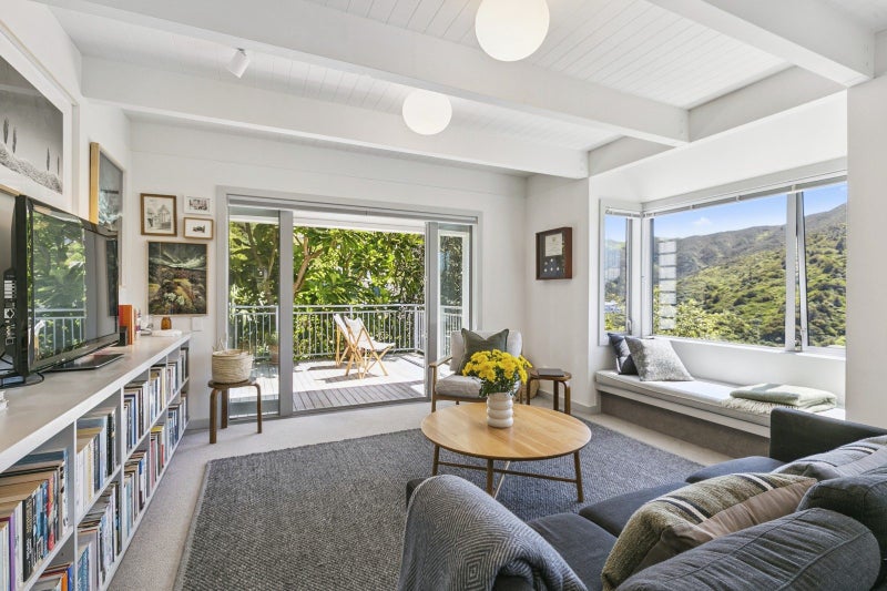 12A Cavalry Close, Crofton Downs, Wellington - Carousel 2