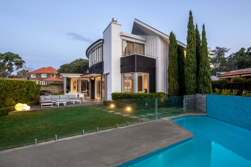 33A Stanley Point Road, Stanley Point, Auckland - Carousel 1