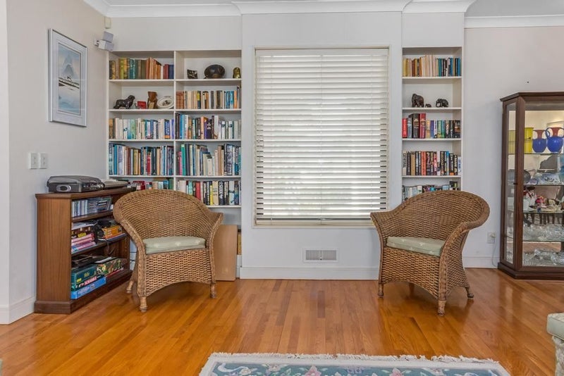 6 North Bay, Waikanae - Carousel 2