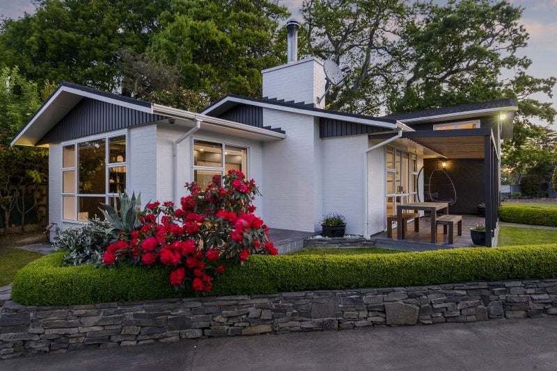 10 Archdall Place, Avonhead, Christchurch - Carousel 1