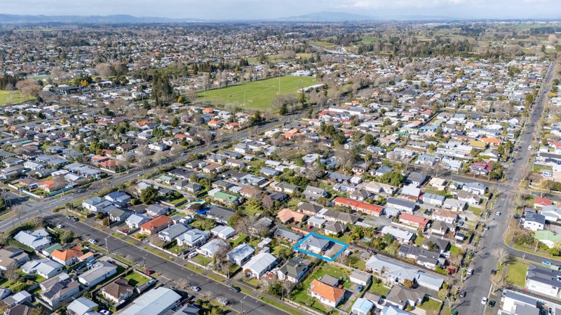 178 Nixon Street, Hamilton East, Hamilton - Carousel 22