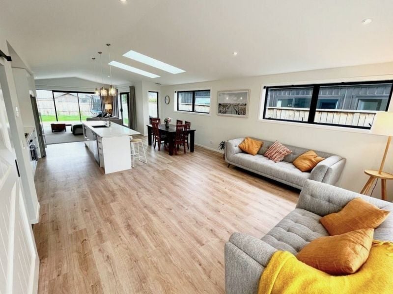 9 Ward Street, Jacks Point, Queenstown - Carousel 2