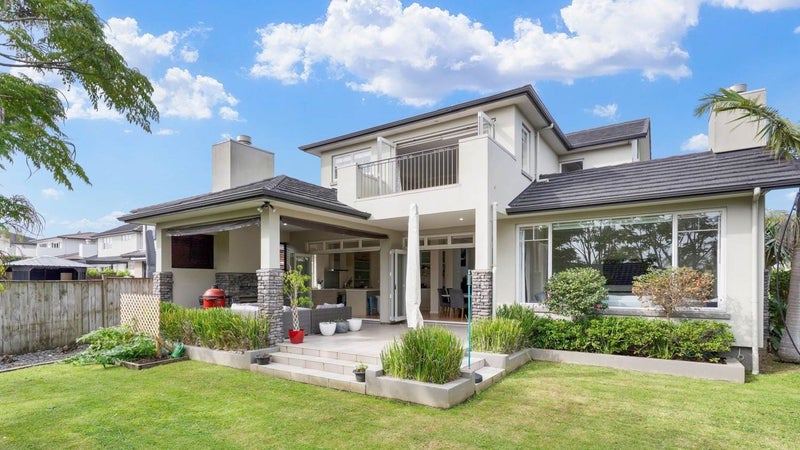 14 Armstrong Farm Drive, East Tamaki Heights, Auckland - Carousel 1