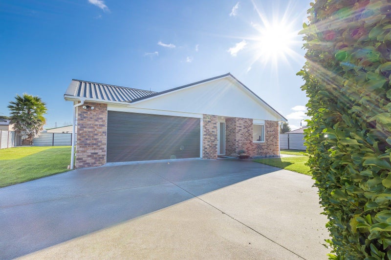 21 Okoroire Street, Tirau - Carousel 1
