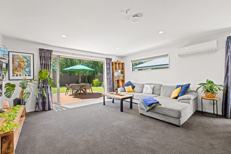 7A Sylvia Street, Parklands, Christchurch - Carousel 2