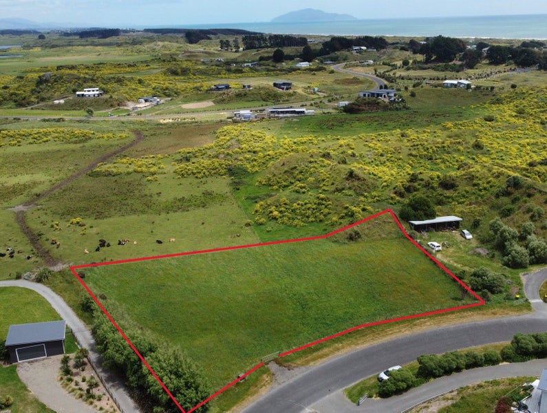 Property Valuation for 30 Strathnaver Drive, Waikawa Beach Trade Me